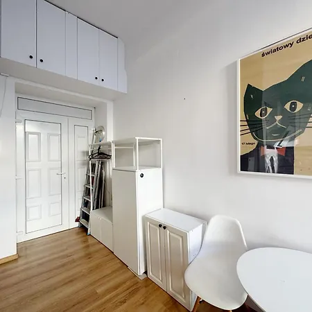 Pstrak Zyblikiewicza Lägenhet